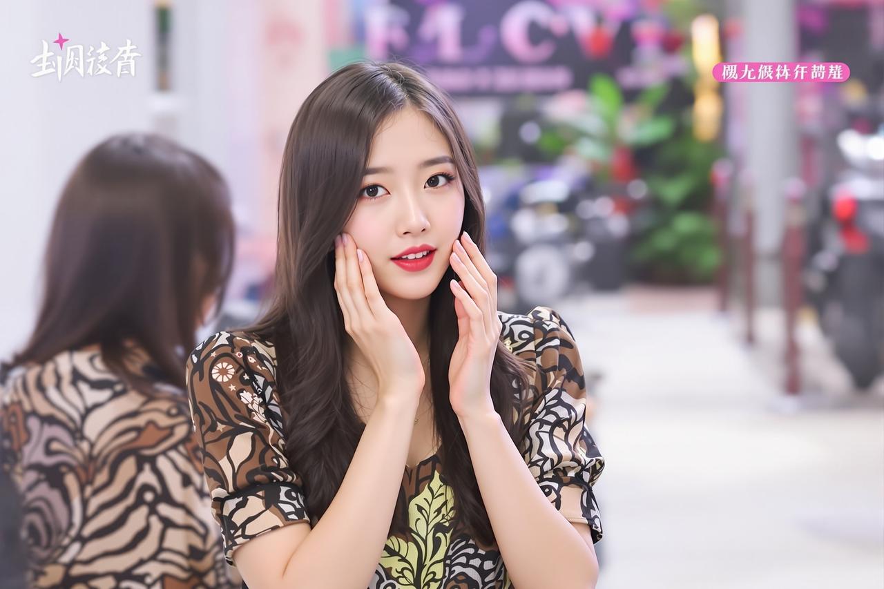 QQ吃瓜群 - 某女星片场花絮视频流出，私下性格大揭秘